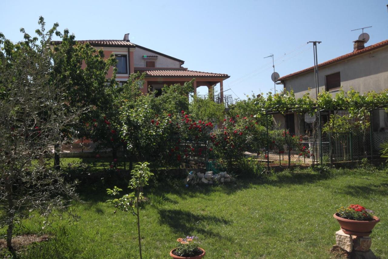 Apartments With A Parking Space Umag - 7666 Esterno foto