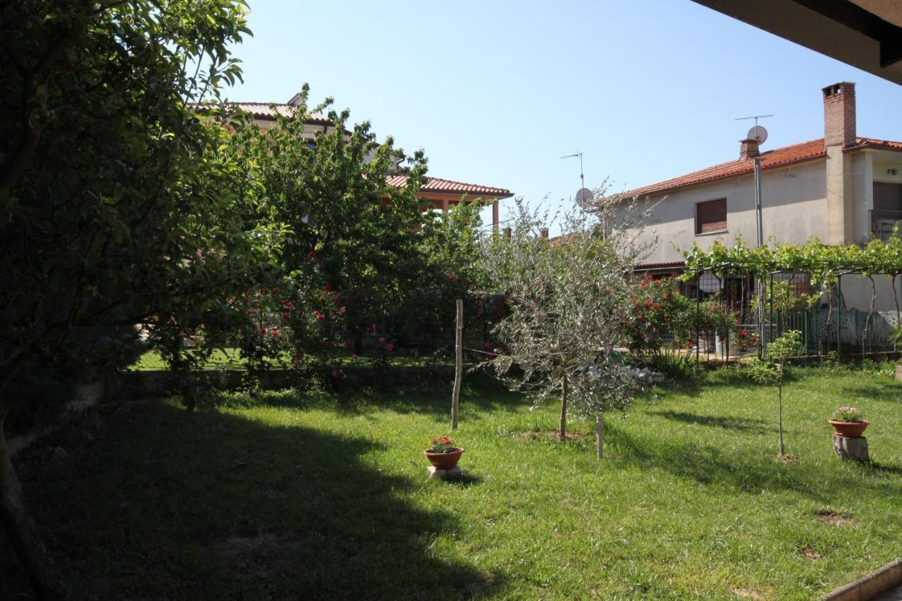 Apartments With A Parking Space Umag - 7666 Esterno foto
